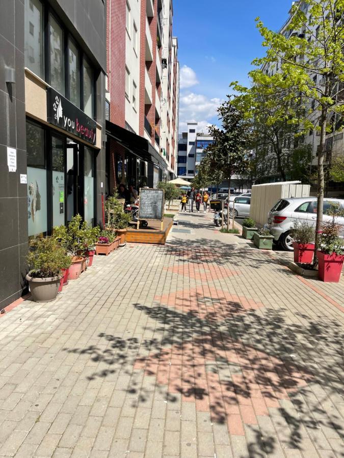 Lovely Apartment Tirana Exterior photo